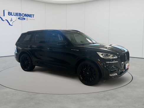 Used 2023 Lincoln Aviator Reserve w/ Equipment Group 201A AWD/4WD image 3