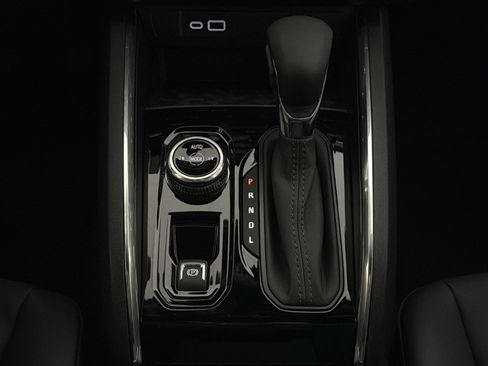 New 2026 GMC Canyon Elevation w/ Convenience Package image 22