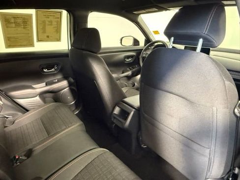 Used 2024 Honda HR-V Sport image 40