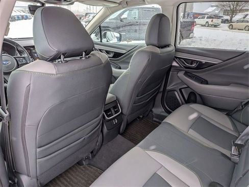 Used 2025 Subaru Outback Onyx Edition image 27