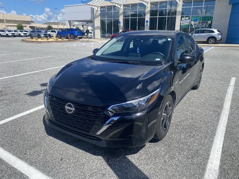 Used 2024 Nissan Sentra SV FWD image 13