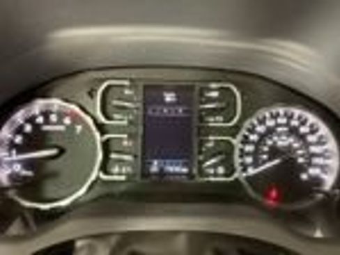 Used 2018 Toyota Tundra SR5 w/ TRD Off Road Package AWD/4WD image 31