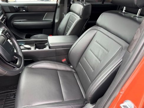 Certified 2025 Hyundai Santa Fe Calligraphy image 18