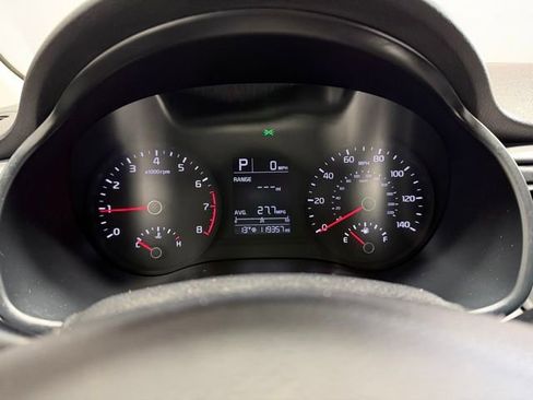Used 2018 Kia Rio S image 27