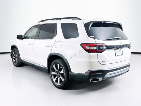 Used 2024 Honda Pilot Touring image 5