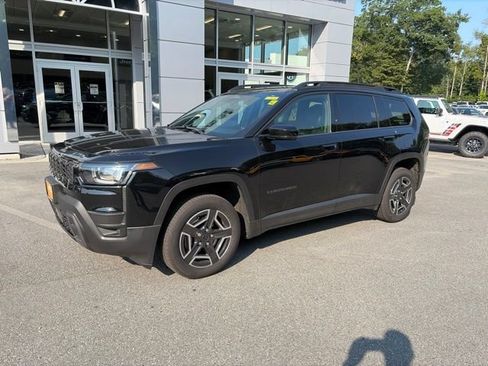 Certified 2026 Jeep Cherokee Limited AWD/4WD image 2