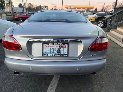 Used 2001 Jaguar XK8 Coupe image 23