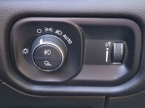 Used 2023 RAM 1500 Big Horn image 27