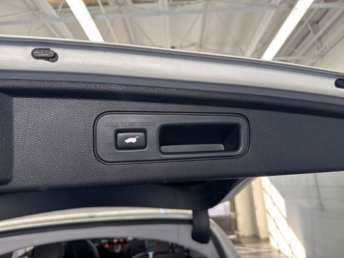 Used 2019 Honda Odyssey EX-L image 12