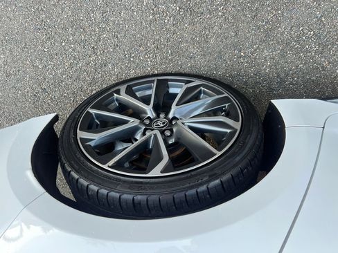 Used 2020 Toyota Corolla XSE image 11