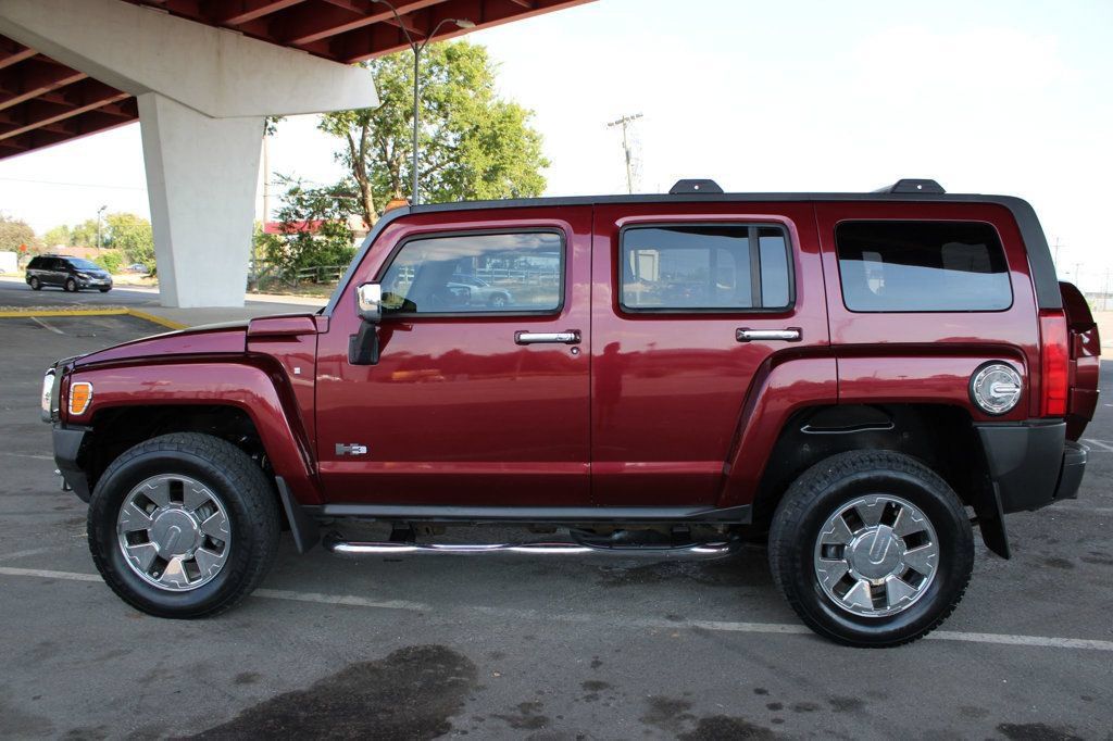 Used 2008 HUMMER H3 Alpha AWD/4WD image 1