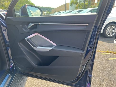 New 2025 Audi Q3 2.0T Premium image 14