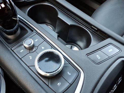 Used 2023 Cadillac XT6 Sport w/ LPO, Floor Liner Package image 17