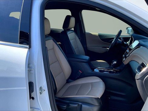 Used 2023 Chevrolet Equinox Premier image 8
