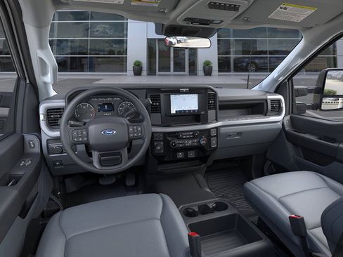New 2026 Ford F550 4x4 Regular Cab Super Duty image 9