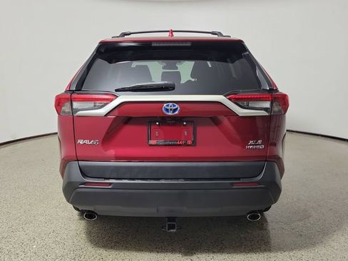 Used 2021 Toyota RAV4 XLE AWD/4WD image 6