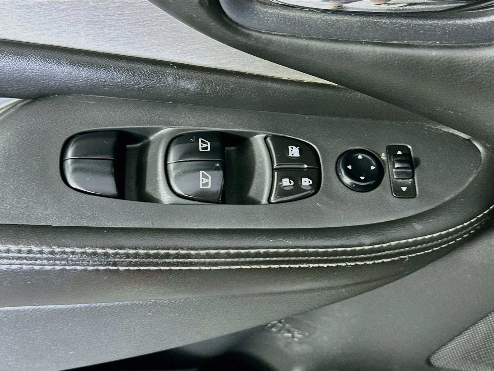 Used 2020 Nissan Murano SV FWD image 15