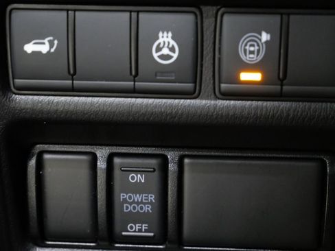 Used 2024 Nissan Armada SL w/ Captain's Chairs Package image 16