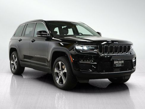 Used 2023 Jeep Grand Cherokee 4WD 4xe w/ Luxury Tech Group II image 7