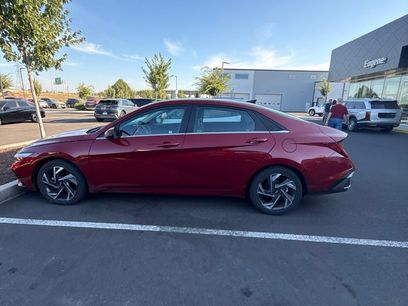 Used 2025 Hyundai Elantra Limited