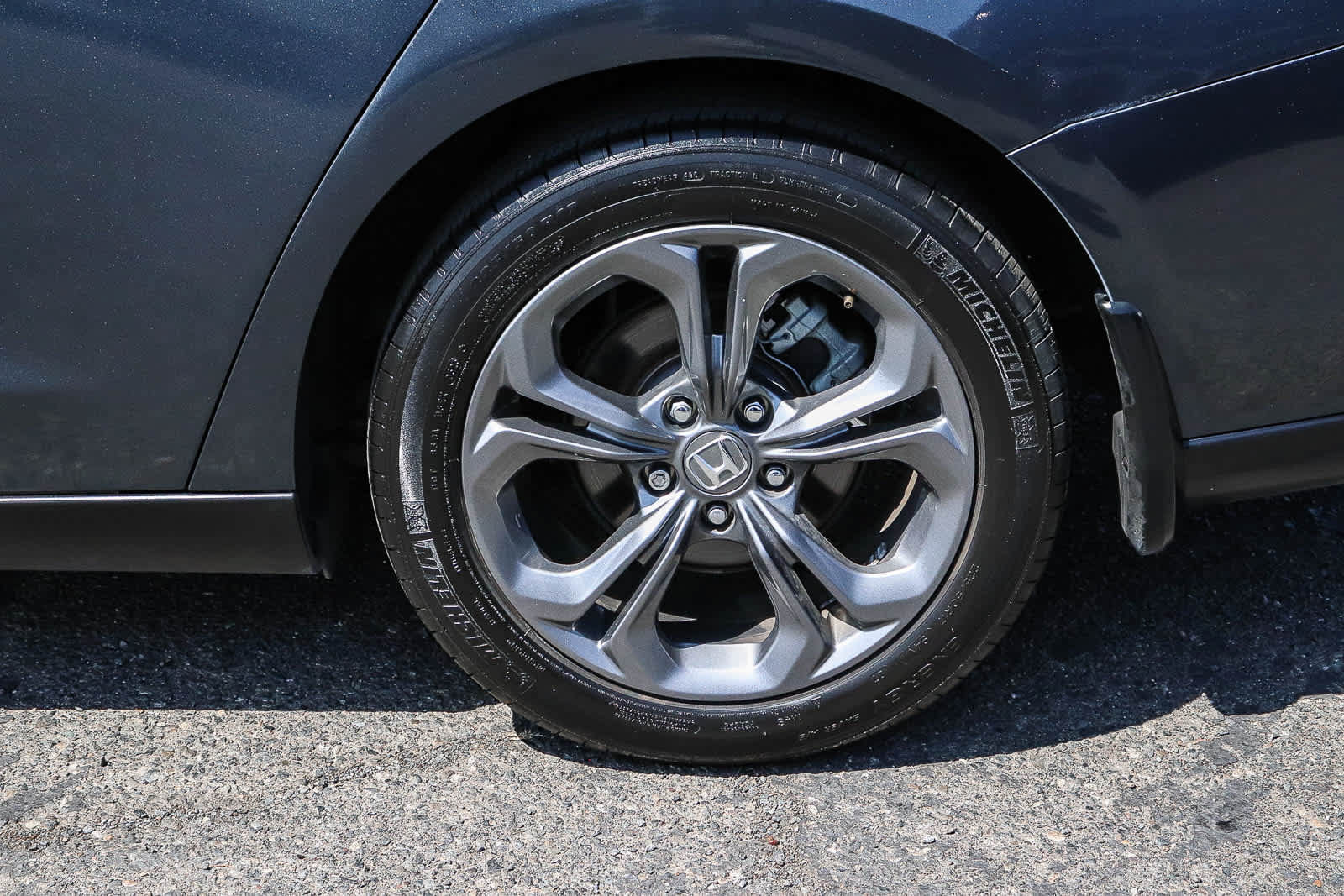 Used 2023 Honda Accord EX image 13