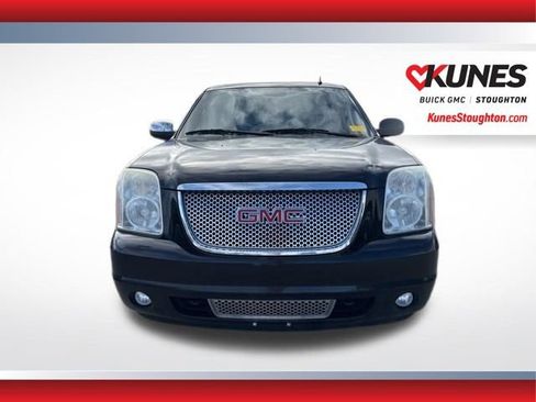 Used 2009 GMC Yukon Denali AWD/4WD image 3
