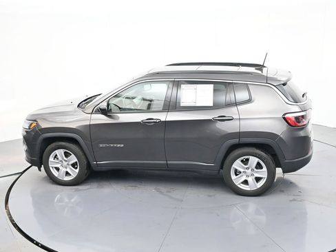 Used 2022 Jeep Compass Latitude w/ Sun and Sound Group image 31