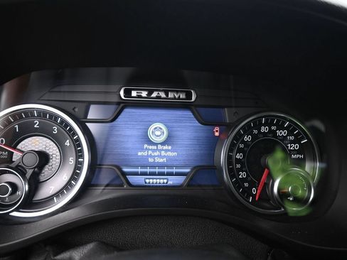 Used 2019 RAM 1500 Laramie AWD/4WD image 15