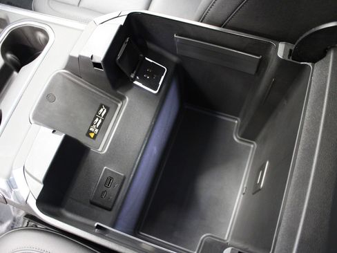 Used 2025 Chevrolet Silverado 2500 LTZ w/ Z71 Chrome Sport Edition image 36