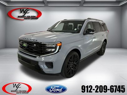 New 2026 Ford Expedition Platinum w/ Stealth Performance Package