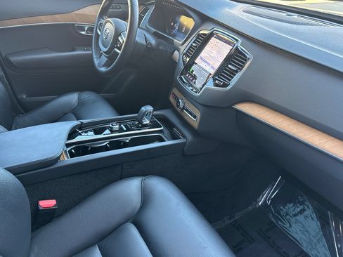 Used 2023 Volvo XC90 T8 Plus w/ Protection Package Premier AWD/4WD image 18