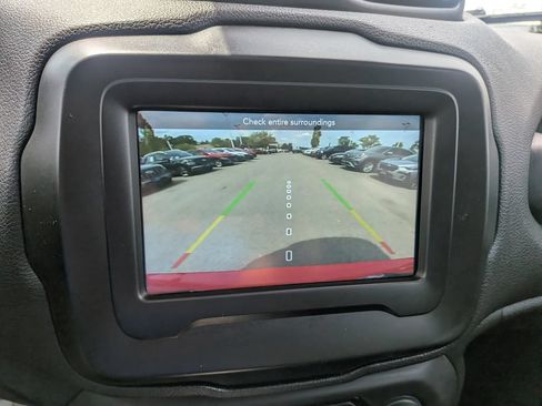 Used 2021 Jeep Renegade Latitude w/ Sun & Sound Group AWD/4WD image 20