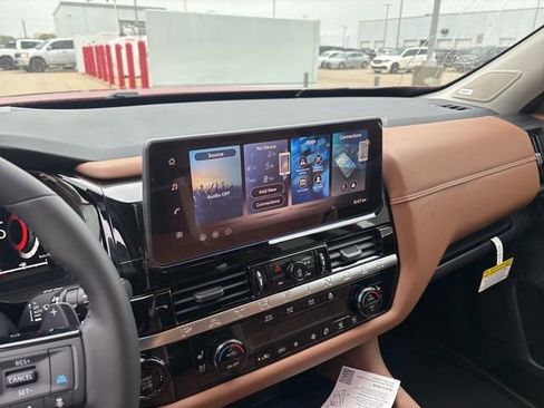 New 2026 Nissan Pathfinder Platinum AWD/4WD image 7