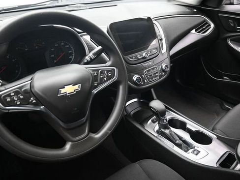 Used 2024 Chevrolet Malibu LT image 24