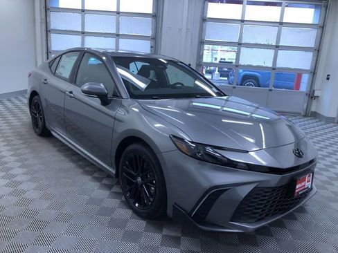 New 2026 Toyota Camry SE image 27