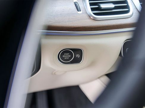 Used 2026 Mercedes-Benz GLE 450 4MATIC image 17