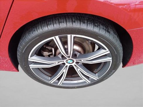 Used 2019 BMW 330i Sedan w/ Premium Package image 12