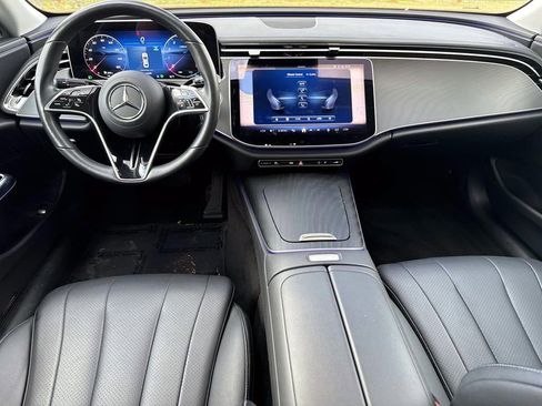 Used 2025 Mercedes-Benz E 350 Sedan image 20