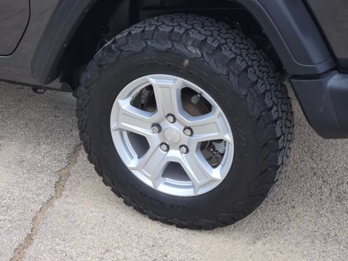 Used 2020 Jeep Wrangler Sport AWD/4WD image 12