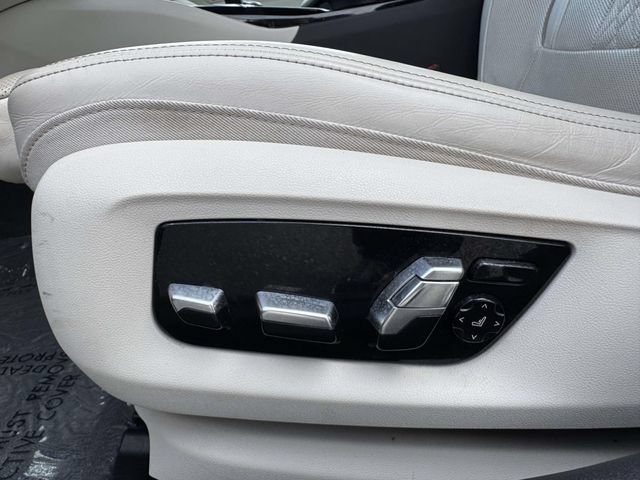 Used 2019 BMW M550i xDrive AWD/4WD image 23