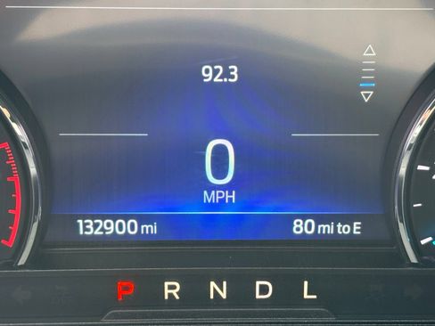 Used 2023 Ford Explorer XLT RWD image 25