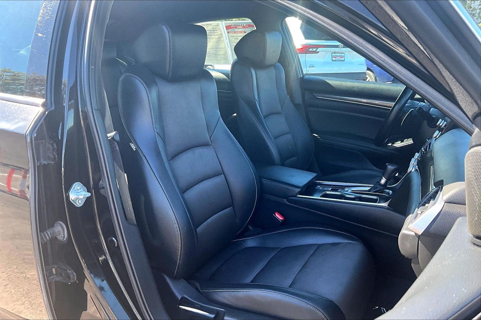 Used 2022 Honda Accord Sport image 7