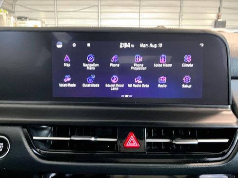 Certified 2025 Kia Seltos SX w/ SX Sunroof Package AWD/4WD image 32