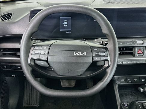 Used 2025 Kia K4 FWD image 18