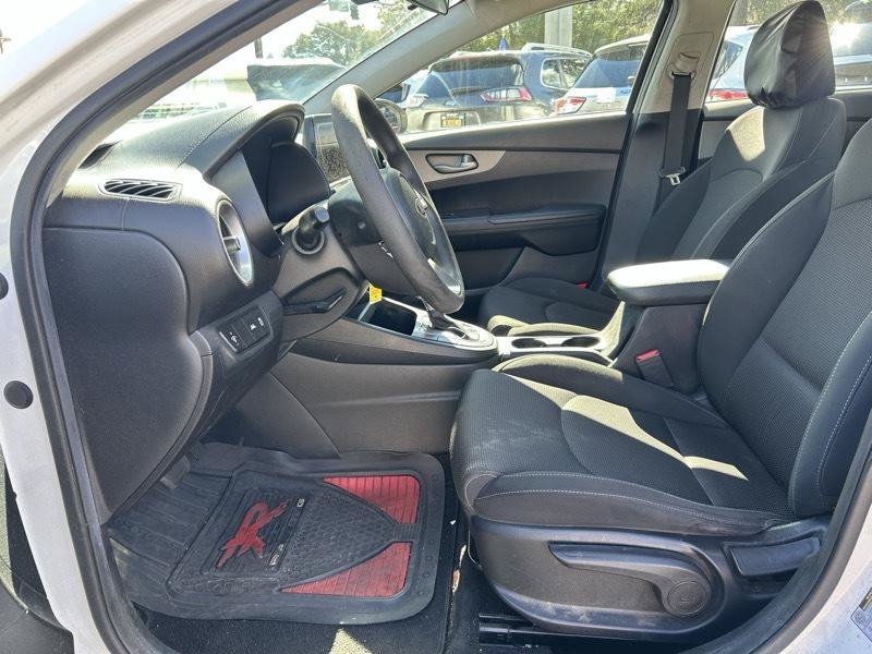 Used 2019 Kia Forte LXS FWD image 6
