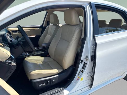 Used 2018 Toyota Avalon XLE Premium FWD image 19