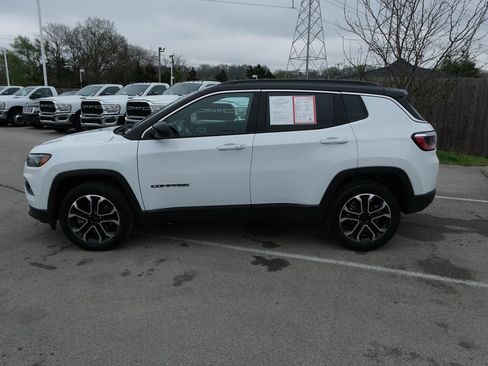 Used 2023 Jeep Compass Limited AWD/4WD image 10