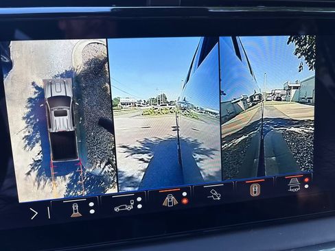 New 2026 GMC Sierra 2500 4x4 Crew Cab Denali Ultimate image 32