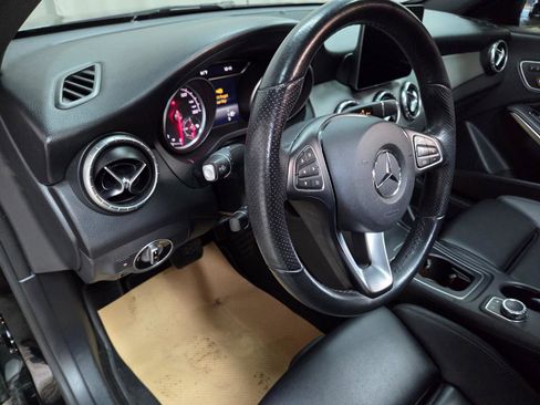 Used 2019 Mercedes-Benz CLA 250 4MATIC image 17