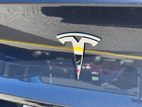 Used 2023 Tesla Model 3 Standard Range RWD image 19
